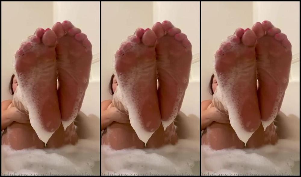 Thesesweetfeet Nicknamed Thesesweetfeet20 Onlyfans 08 11 2021 Come Take A Bath With Mei Know You Want To