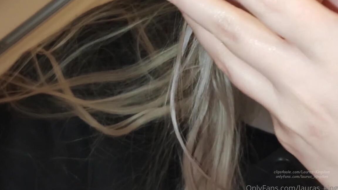 Lalalaura Nicknamed Lauras Kingdom 12 20 2021 Onlyfans Video Claw Queens Messy Fruit Claw Claw Queen Is Back For Another Video In This Video She U