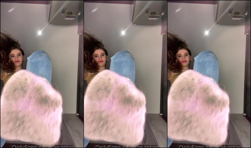 Queen Sexy Feet1 2111192501 05 17 2021 In The Role Of A Giant The Script I M Wearing Dirty Socks And I M Crushing You By