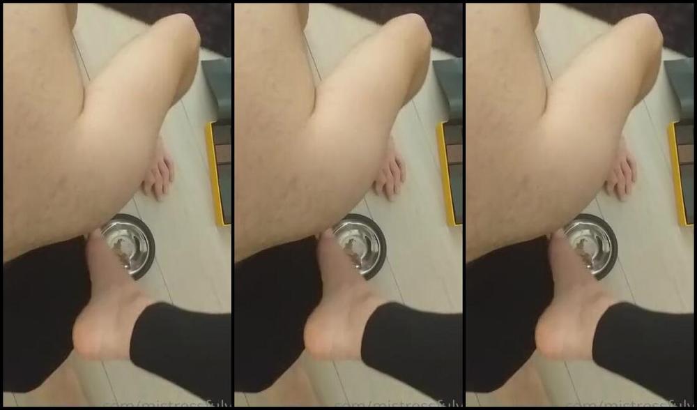 Mistressfulya Onlyfans Ayaklarmla Ezdiim Besinleri Tketeceksin Sadecemama Kabndan Ben Seni Besleyeceimfazlasp