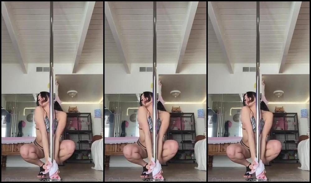 Stacisfeet Onlyfans Pole Practice In Yoga Socks I Have Sweaty Hands And I Ran Out Of Pole Grip So I Kept Having To Wipe Z