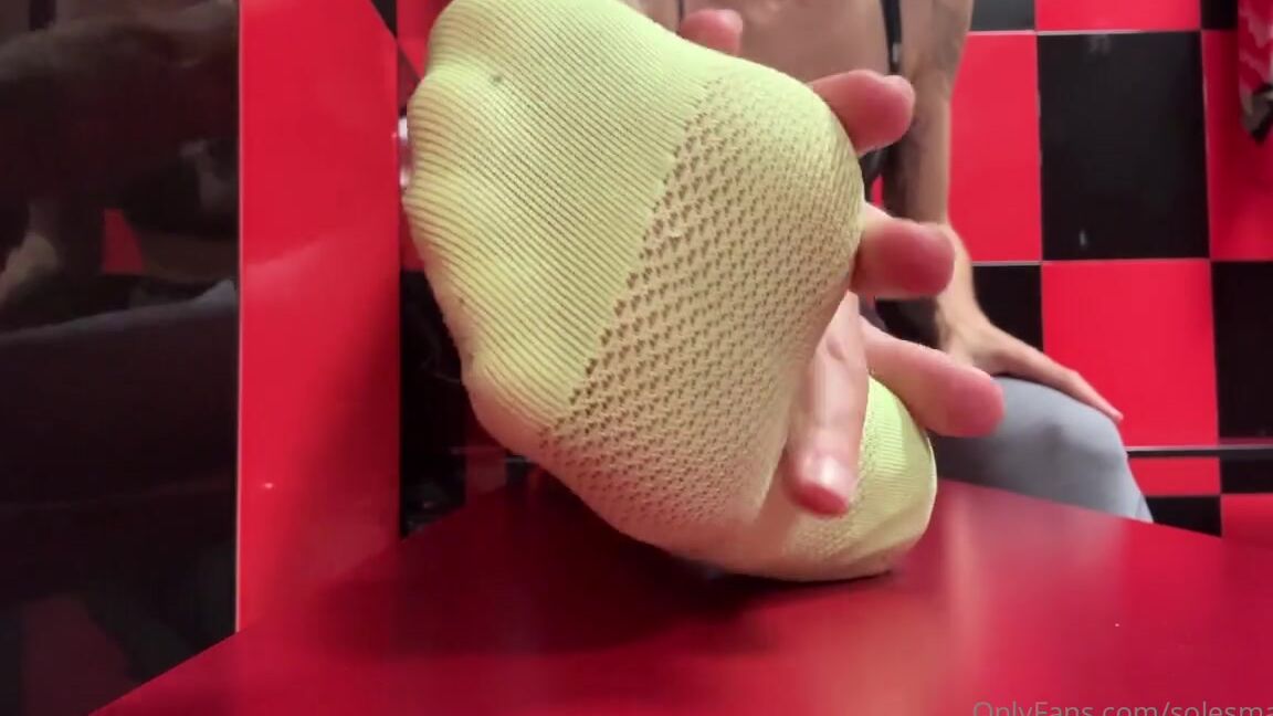 Solesmad Fetish Queen Aka Solesmadvip Onlyfans Training Finisished And Now Take Off My You Can Sniff Your Screen And Imagine My Smeel