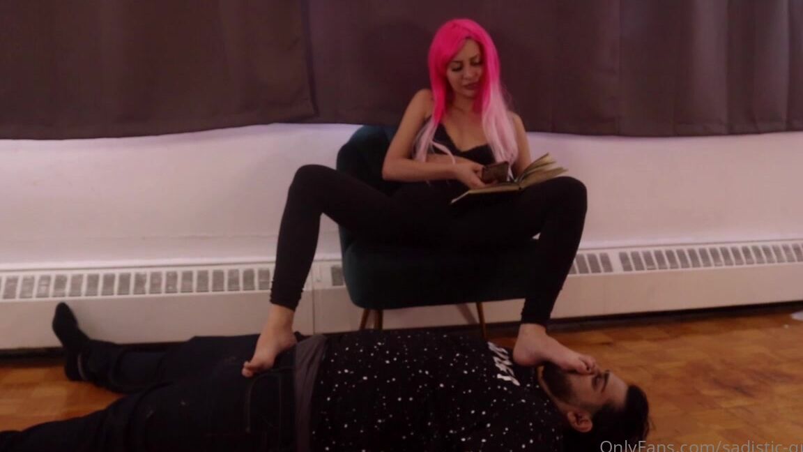 Sadistic Queen Smell My Feet Hd P The Video Starts Off With A Face