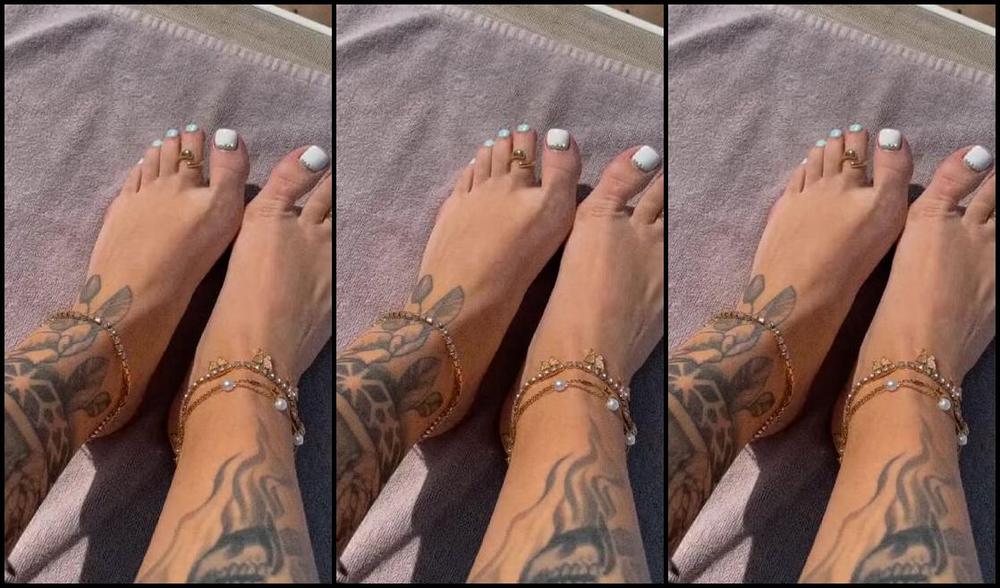 Herrin Lena Nicknamed Herrinlena666 Onlyfans Die Blicke Von Den Leuten Am Strand Sind Einfach Zu Kstlich Die Mnner Alle