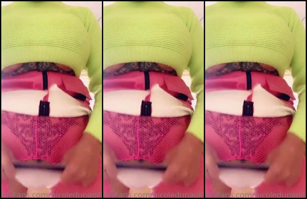 Nicoledupapill I Get So Many Guys Asking Me How I Control My Lips When I M On The Beach Sunning Myself In