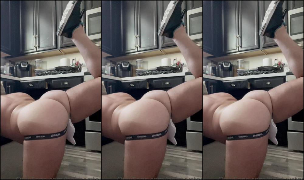 Bobluvstom What My Butt Exercises Look Like I Got Bored While I Was Baking Yesterday So I Made A Goo