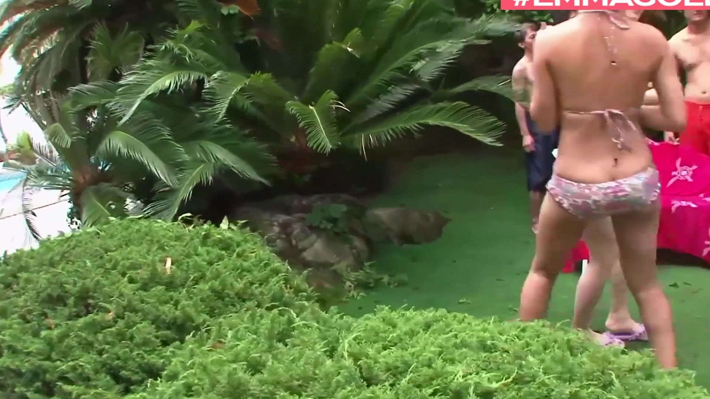 Emmagold Asian Poolparty With Everything That Go