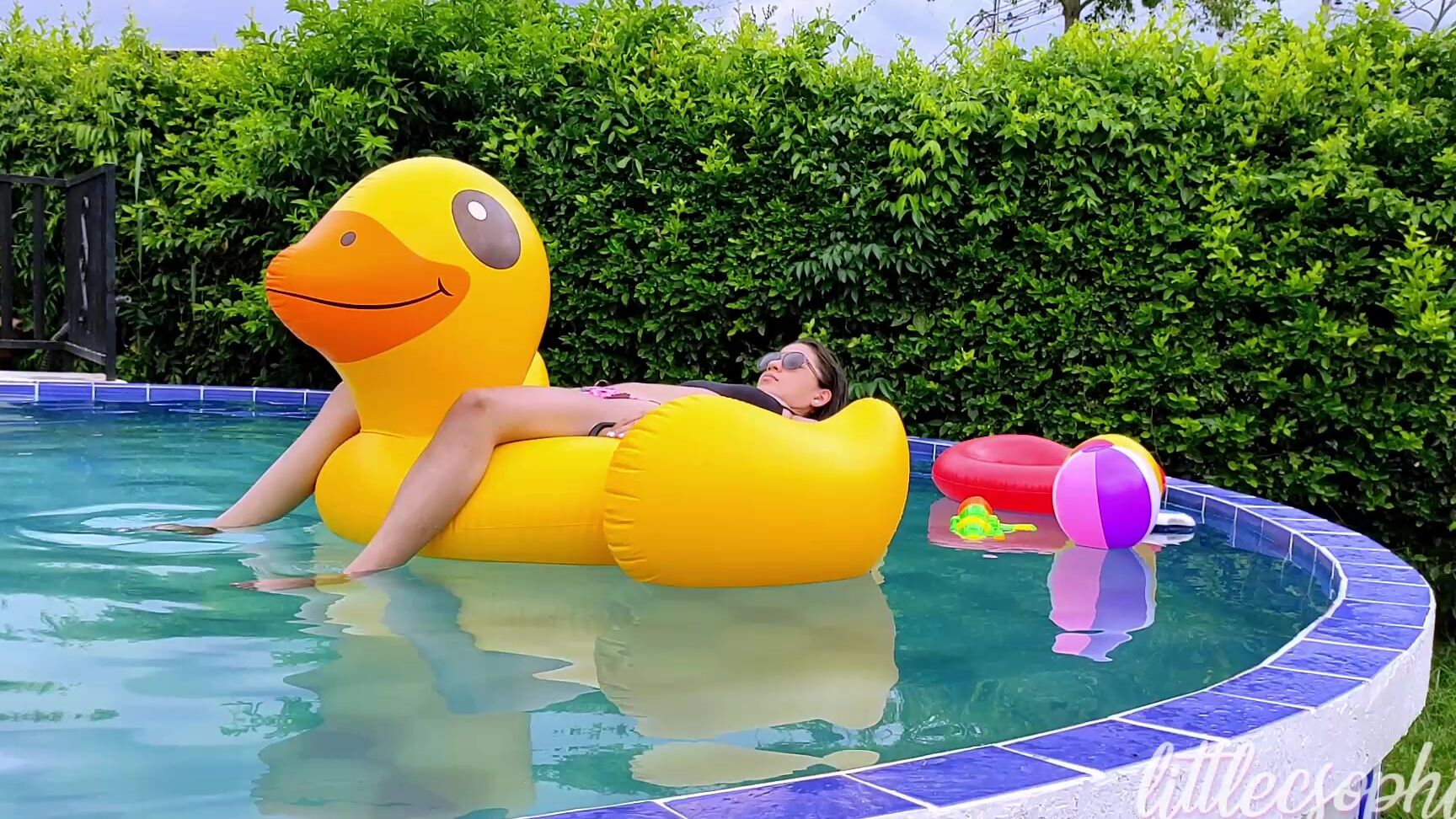 Foot Humiliation, Goddess Worship, Humiliation, Ignore, Slave training littlecsophie1 ignoring your boring ass 4k ManyVids