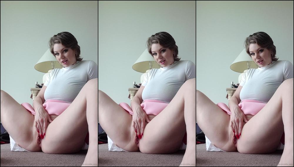 Ellie Zena 71531469 10 15 2019 Morning Pussy