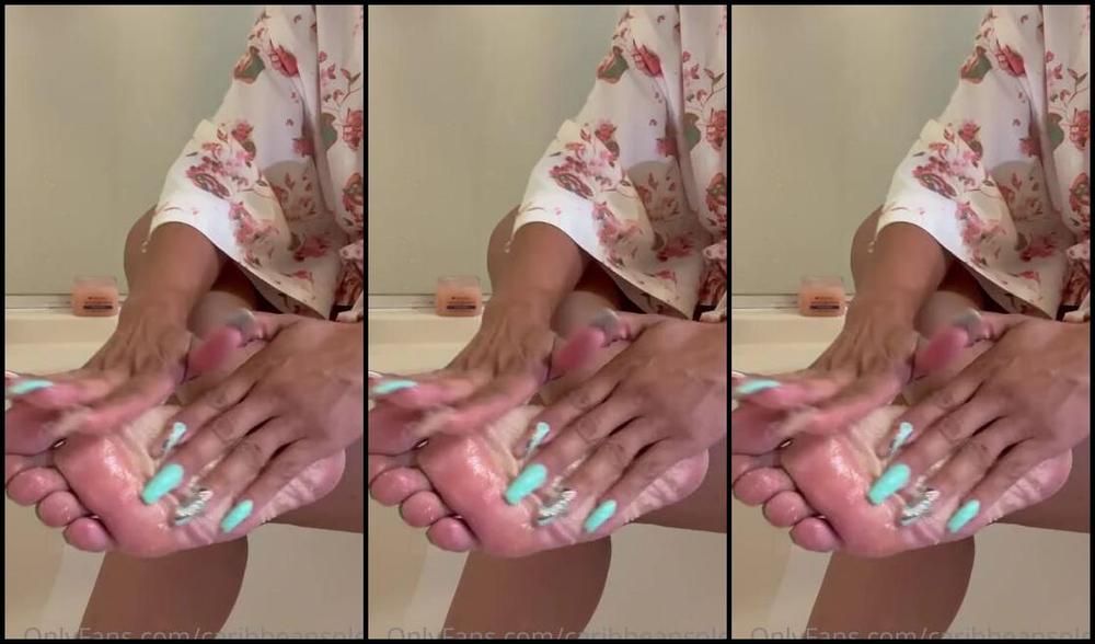 Caribbeansolez Onlyfans I Ve Been On My Feet All Weekend This Sugar Scrub Is Just What I Neededp