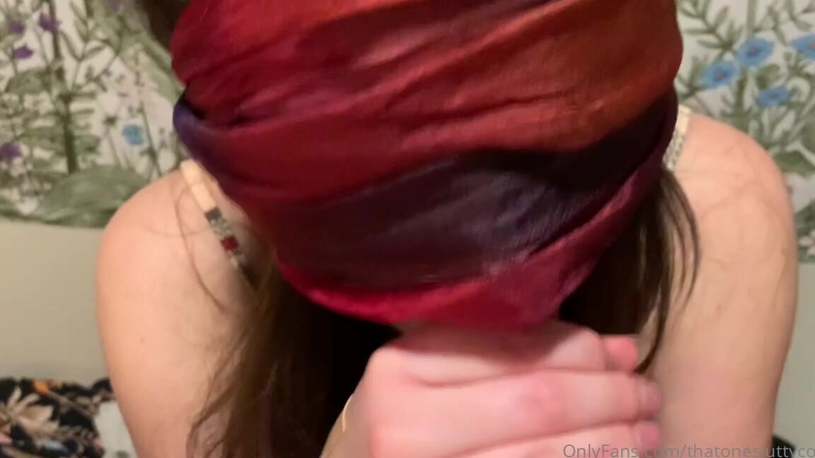 thatonesluttycouple-04-01-2021-2000737669-a-full-bj-video-he-loves-to-make-me-work