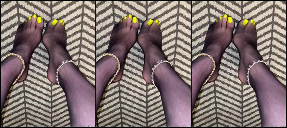 Fendi Feet Aka Goddessfendi Onlyfans Waiting For My Client Who Requested A Nylon Seshp
