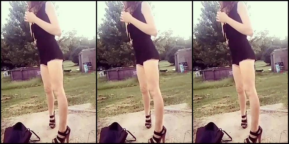 "theroxyblues" Sexy Smoking, Smoking Outdoors, Smoking At Sunrise, Girl Smoking, Smoking Fetish, Sexy Romper, Flash In Public, Long Legs, Sexy Legs Heels, Sexy Heels, Feminine Legs, Petite, Smoking Goddess, Sunrise, Morning Grind, Suggest theroxyblue