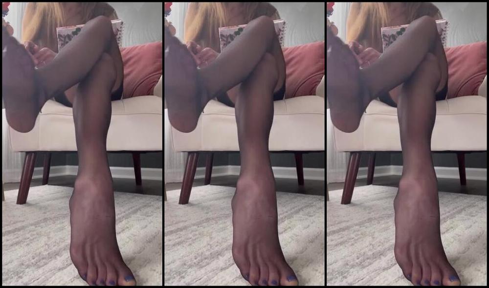 Fitxmama Nicknamed Fitxmama Onlyfans Keeping With The Nylons Theme This Week Pov I M Your Professor And Have You Come