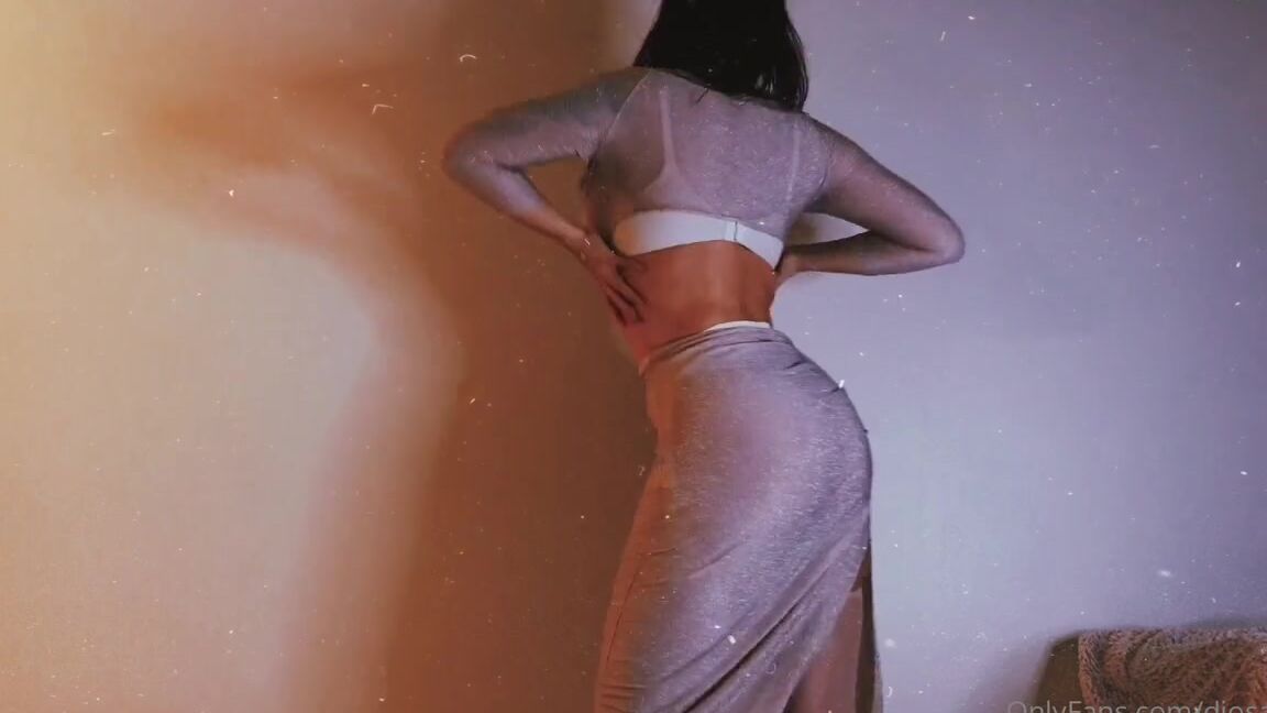 Diosa Sara Onlyfans Striptease Friday Is Here I Hope You All Enjoyp