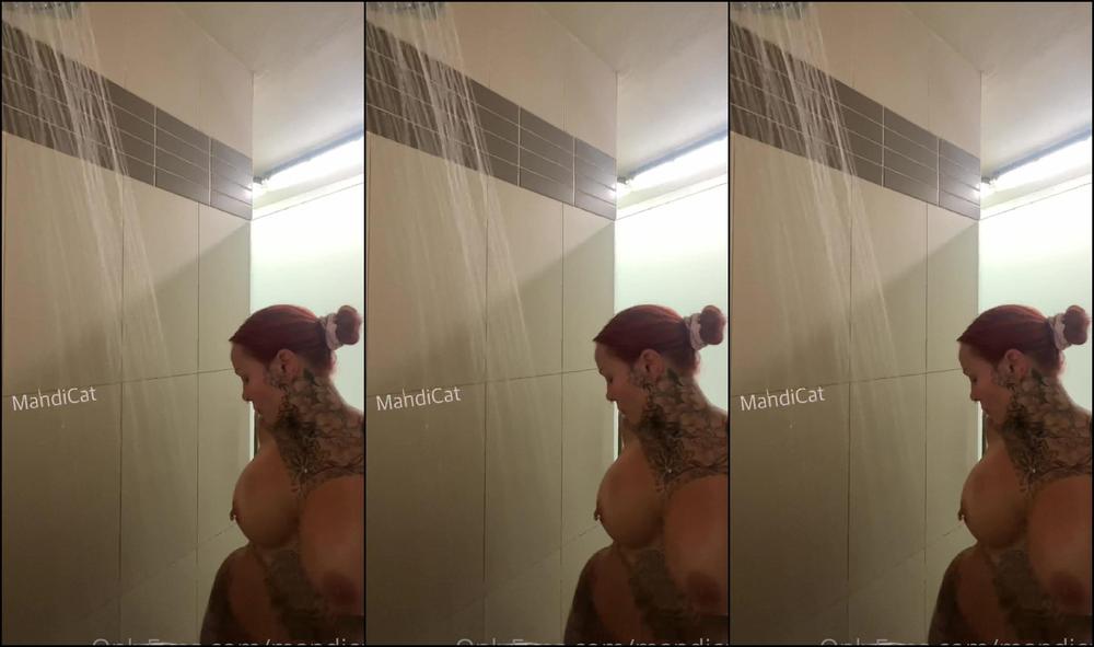 Mandicat Self Pleasure Chellenge Day Showered In The Locker