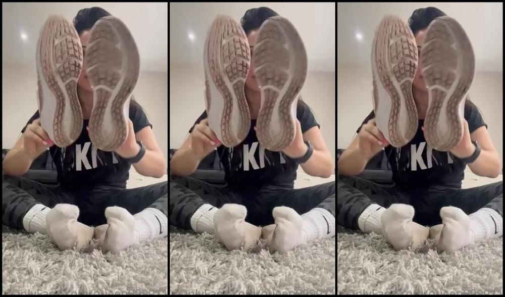 Queen1991 Nicknamed Queen9999111 Foot Fetish 03 04 2023 Onlyfans Video Smelly Socks