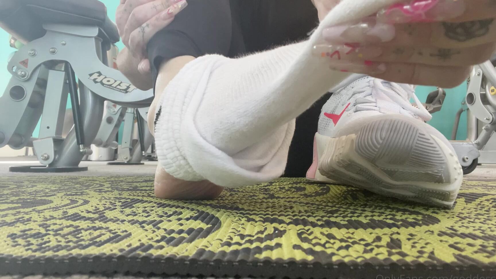 Goddessfendi 2197080331 08 18 2021 Come Over Here And Lick The Sweat Between My Toes You D Love To Feel These Soft