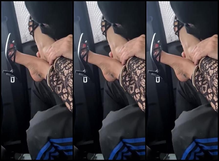 Feetbysherri Onlyfans Who Likes My New Pedi Something Different And Festive