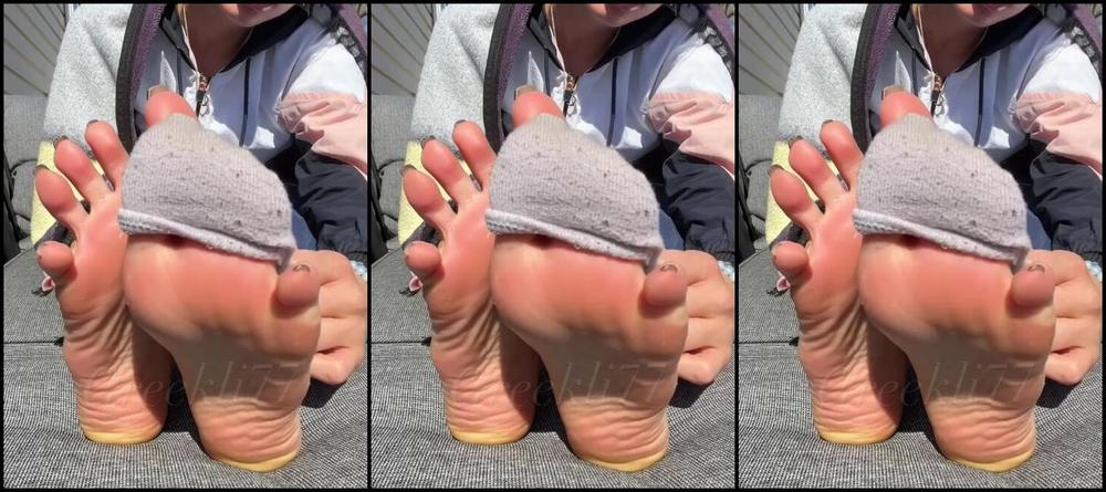 Greek Goddess Li Aka Greekli77 Onlyfans How Long Do U Think I Ve Been Wearing These Socks I