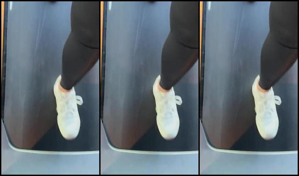 Sarina Jones Nicknamed Sarinajones 11 02 2023 Onlyfans Video Who Like To Watch Me While I Walk On The Treadmill