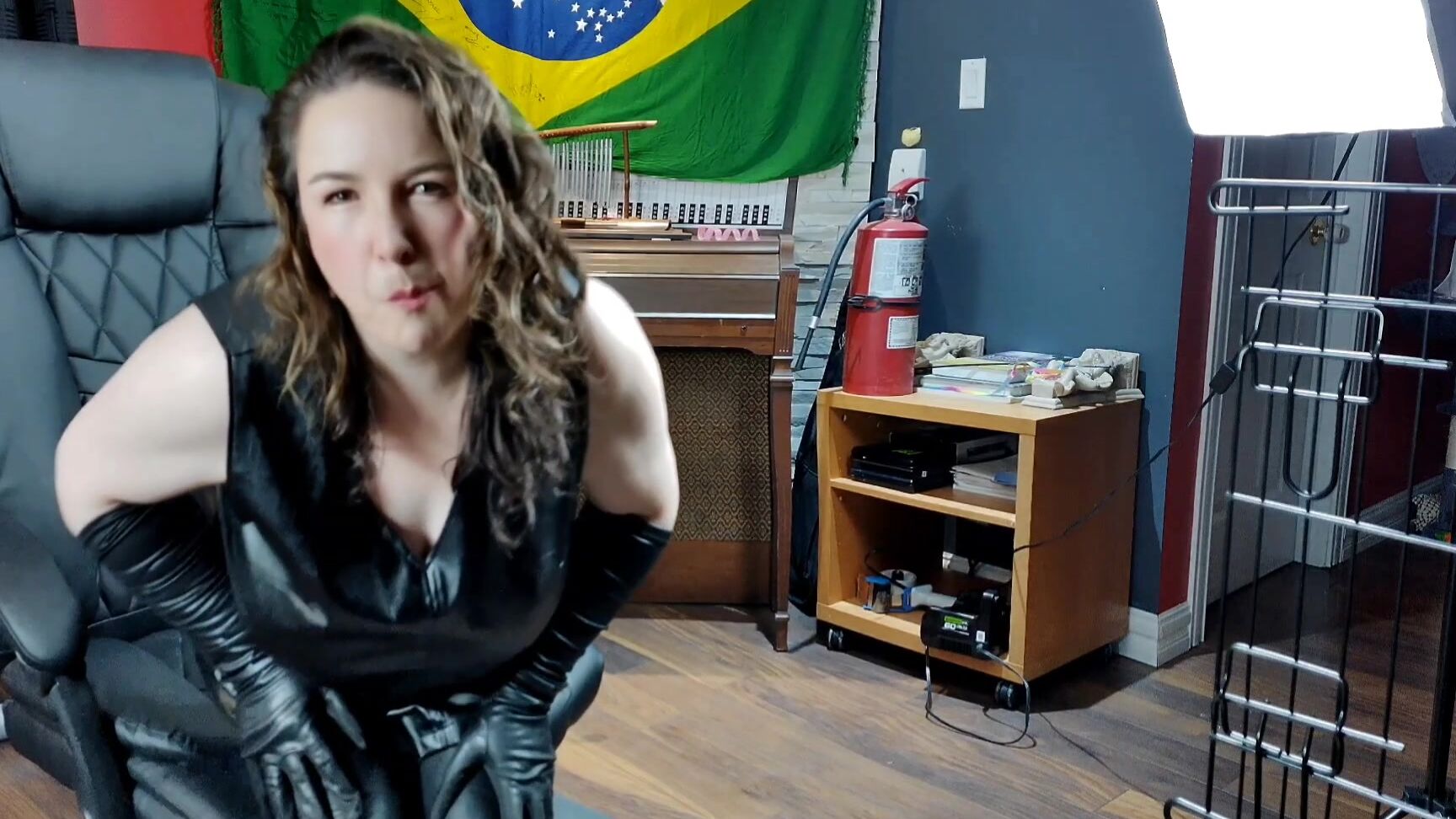 "Real_36_dd" bbwbdsm, humiliation, roleplay Humiliation roleplay manyvids