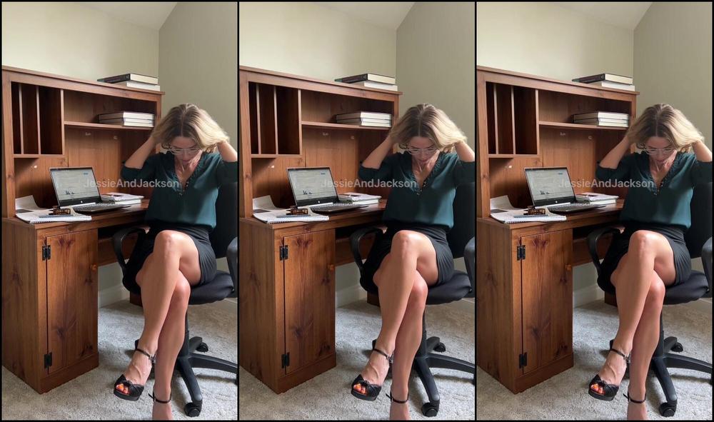 Jessieandjackson Jerk Off Instructional Joi Boss Demands You Jerk Off In Front Of Her Cum Countdown