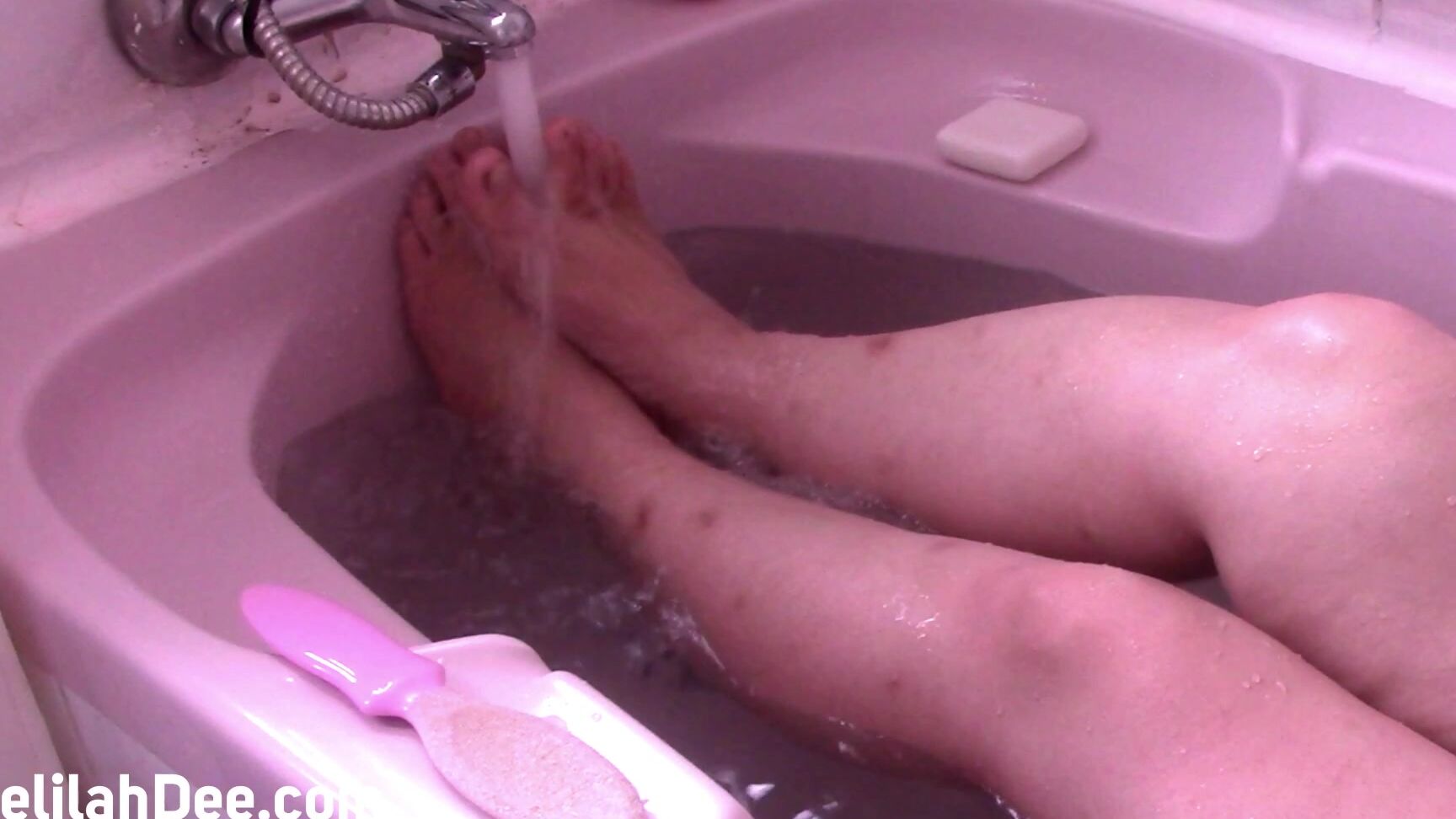 Delilah Dee Water Between My Toes