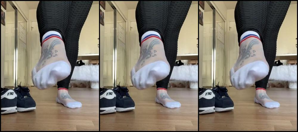 Servingbarefeet Aka Servingfet Onlyfans Socks Video Per Request