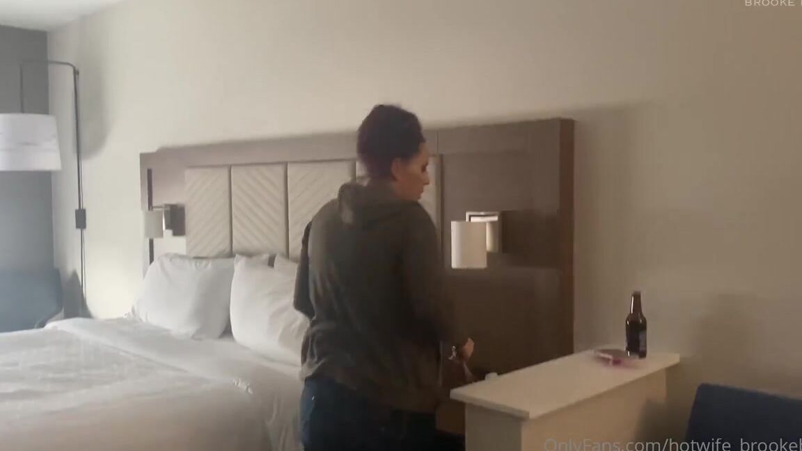 Hotwife Brooke Blaze Nicknamed Hotwife Brookeblaze 02 17 2025 Onlyfans Video Dont Sleep On Our Older Vids From Years Ago