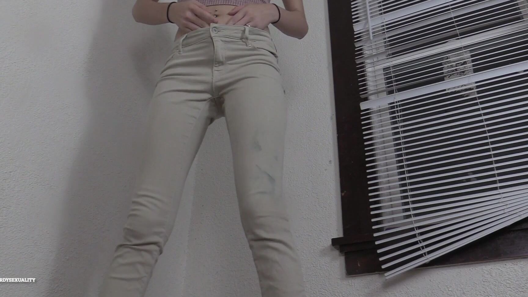 "Rardysexuality" female desperation, jeans/pants wetting, pee, teens (18+), wet & messy White Pants Wetting manyvids