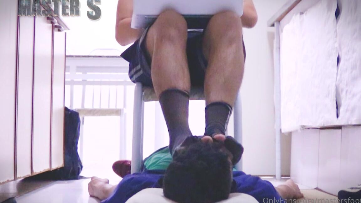 Brfootmodel 934325448 09 21 2020 Home Office Part 2 Masters Cashmaster Superfeet Brazilianfeet Feetfetish Shoes Socks Dirtysocks Footslave Slave Licker Footstool