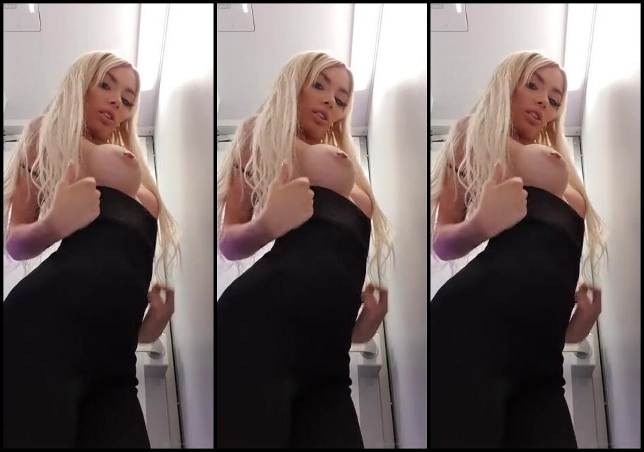 Mia Middleton Nicknamed Miamiddleton Onlyfans This Is On My Page Already From Last Time I Went On An Aeroplane And