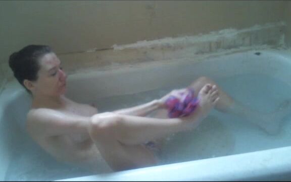 Lillian Isley Bath Time Fun