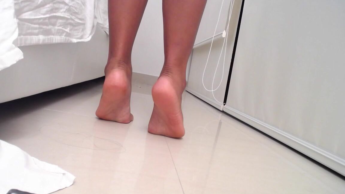 Feet, Foot Fetish, Foot Play, Foot Worship makayla divine foot fetish part 4 ManyVids