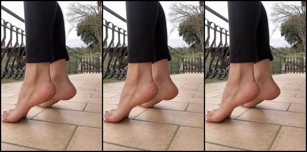 Sofia Ana Infinity Aka Infinityazzurra Foot Fetish 07 20 2023 Onlyfans Video Tanto Se Mi Si Sporcano I Piedi Ci Siete Voi A Ripulirmeli If My Feet