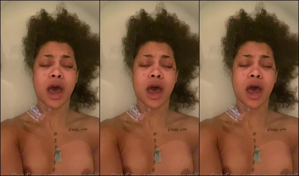 sexxxangel01-21-03-2021-2060756854-play-time-in-tha-bath-watch-my-face-expressions-as-i-cum-