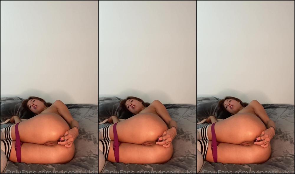 princess-kidaa-03-06-2021-2126857392-watch-me-play-with-my-butt-and-cum-after