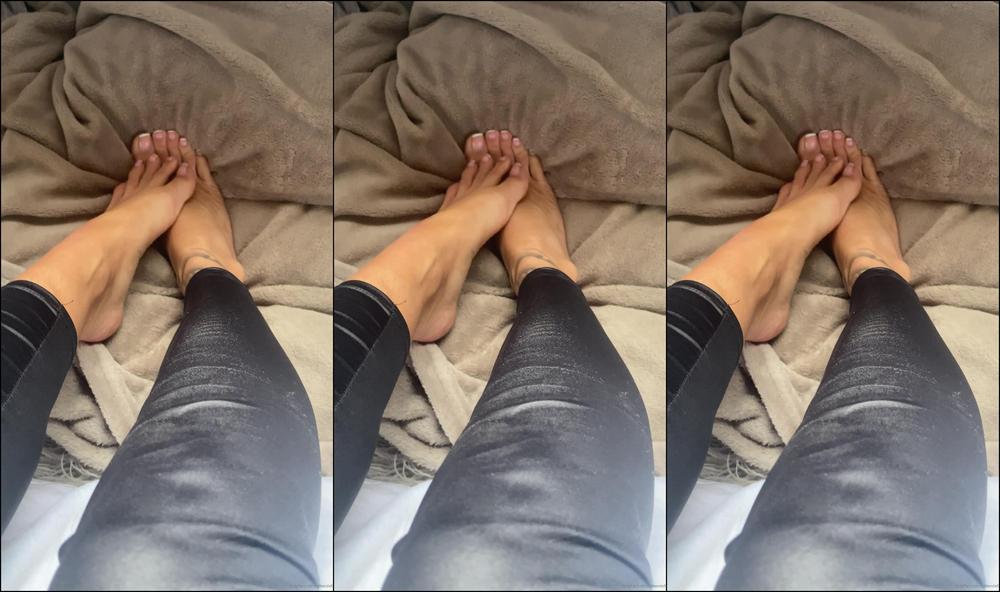 Vblendell Morning My Gorgeous Foot Lovers I Want You Worshipping These Soles To Begin Your Day