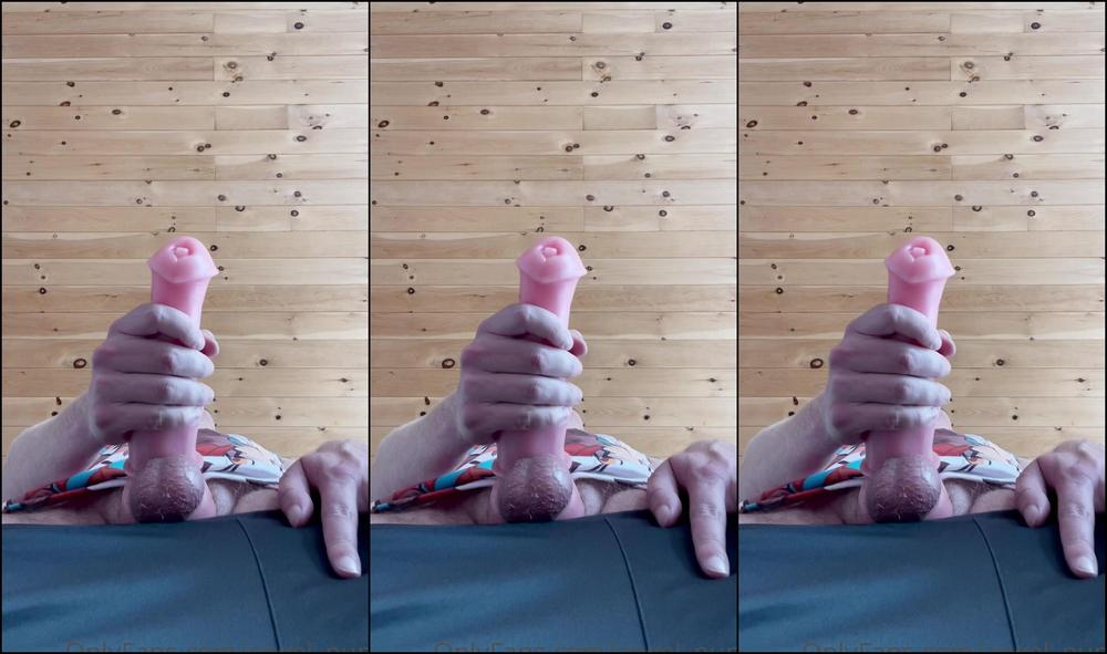 Angel Pups 175400183 Testing Out A New Toy For Tahoe 01 F30773B0 7001 4Fda A43D 5F2F51Aa054E