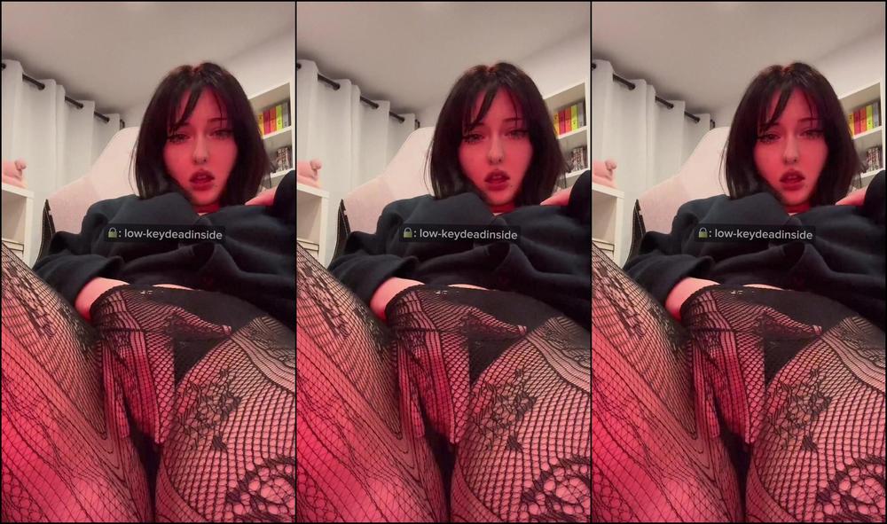 Low Keydeadinside 2024 03 22 Quick Mastrubation Ppv Masturbating Under My Stockings You Can Here How Wet I Was