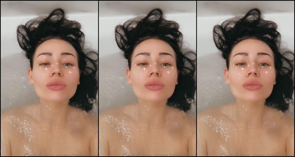 Onf Aliceredlips 137