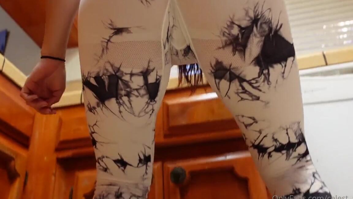 Celest Asmr Nicknamed Celest Asmr Onlyfans 11 08 2021 Destroying A City Butt Crush To Start The Day Right