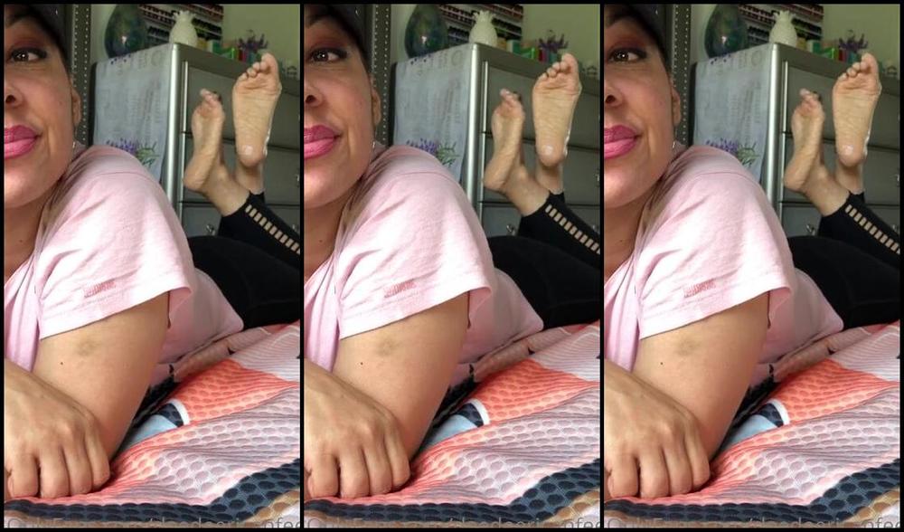 Deedeericanfeet Onlyfans As Requested The Pose Wit Oily Soles