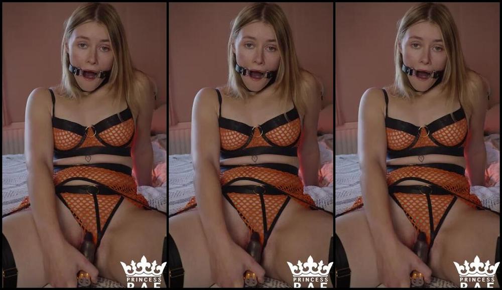 Princess Rae Nicknamed Princess Rae 10 19 2024 Onlyfans Video Seeing How Much My Rabbit Makes Me Drool Is Always Good Fun