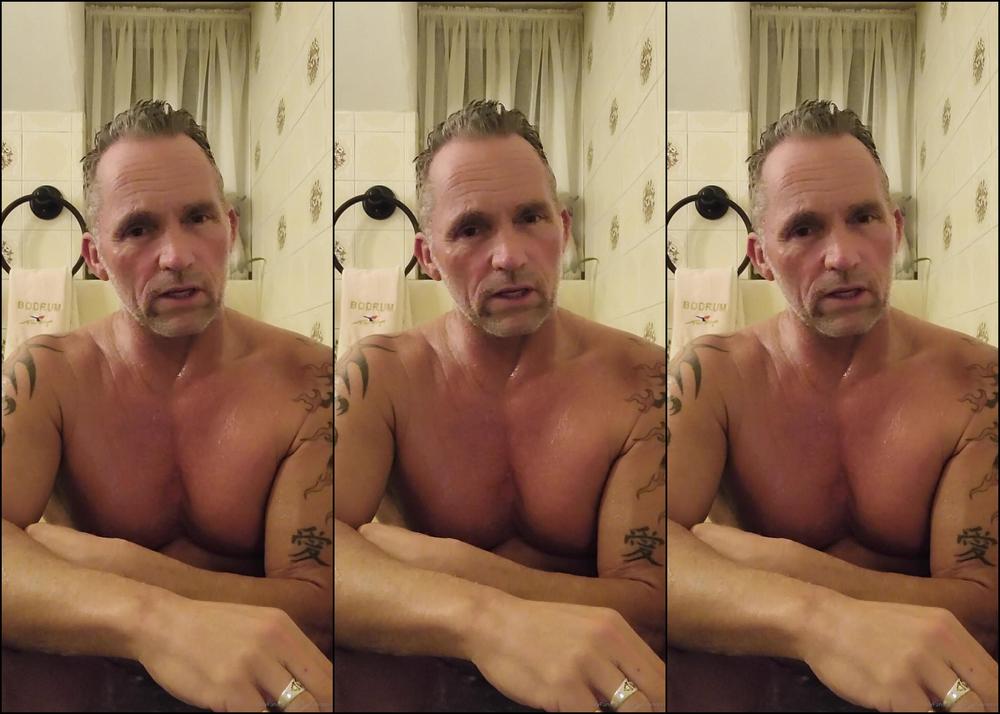 Marcuslondon Christmas Eve Bathtime