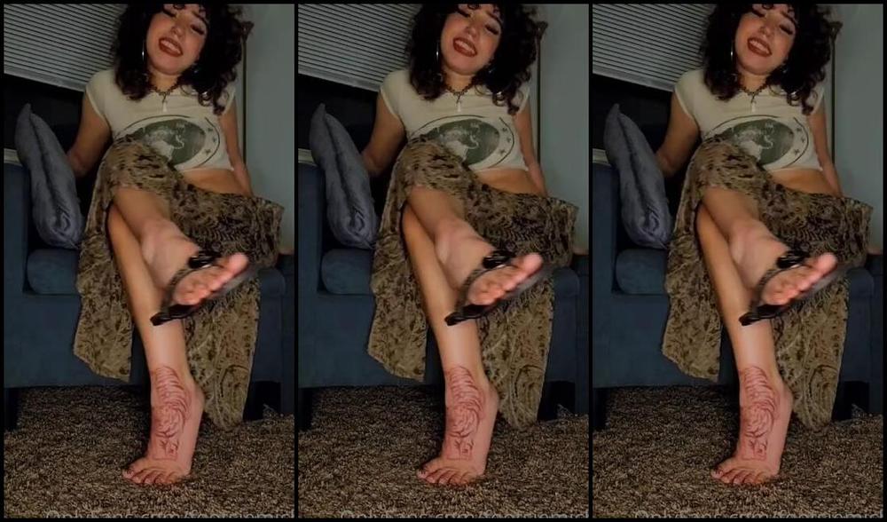 Footsiemichi Onlyfans Never Knew You Needed Me In Flip Flops Till This Video Dropped