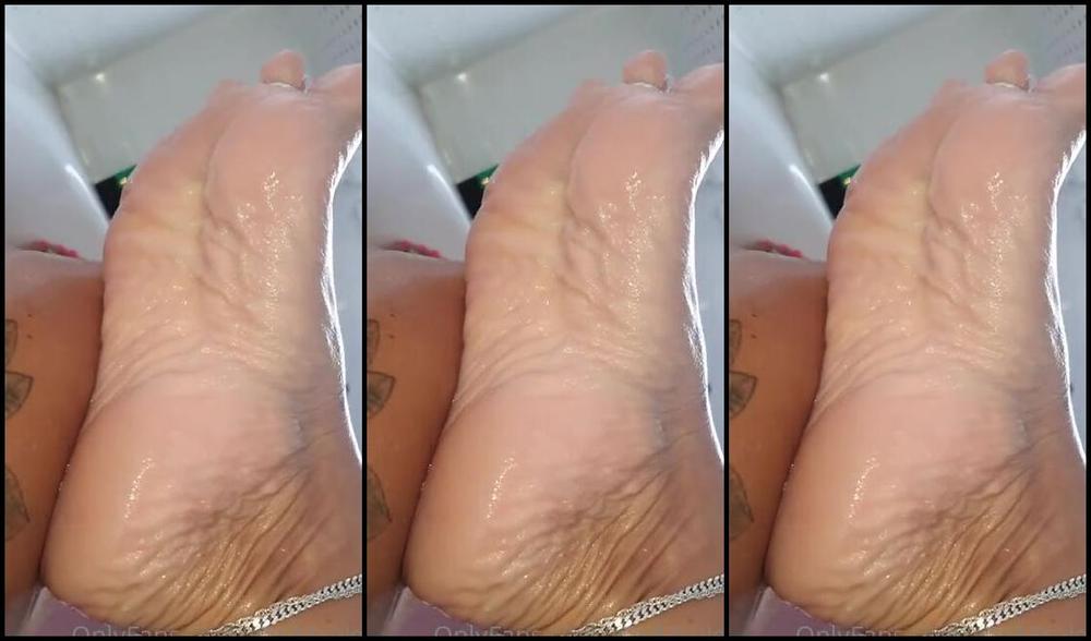 Msmaddy Aka Madsoles 1 Onlyfans Oh I Do Love A Bathtime Soak Anything Here Get Your Mouth Watering