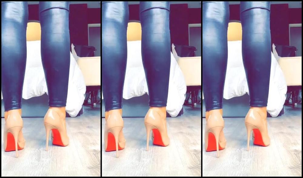 Goddessroxanarae Nicknamed Missroxanarae 04 24 2019 Onlyfans Video Shiny Pants And Loubs