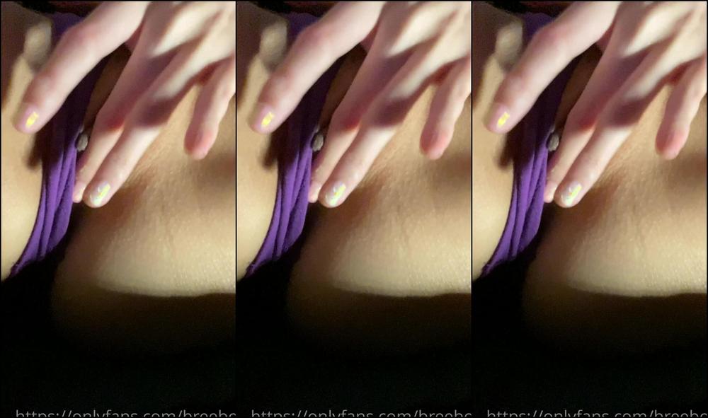 breeboo-24-03-2021-2063321728-my-friend-is-sleeping-over-so-i-had-to-be-quiet-enjoy-this-video-i-snuck-hehe